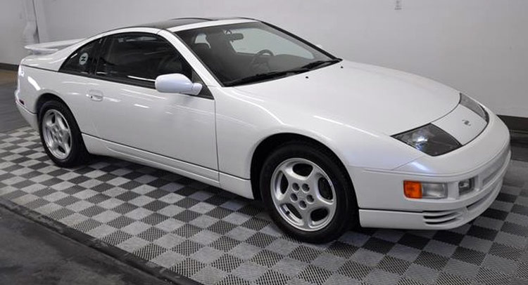 Nissan 300