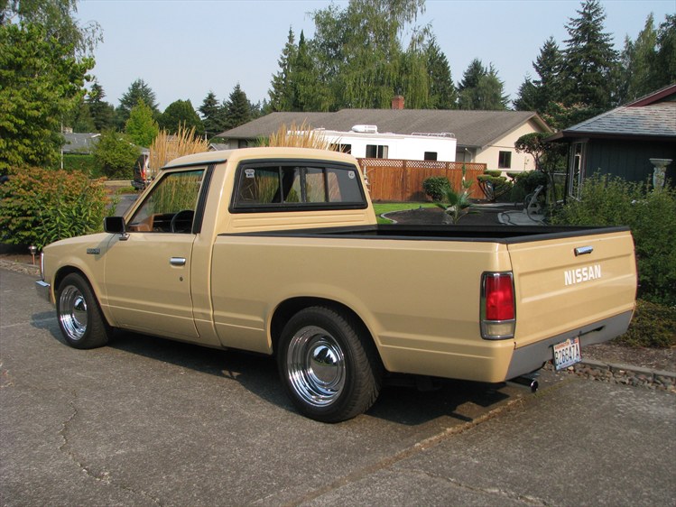 Nissan 720