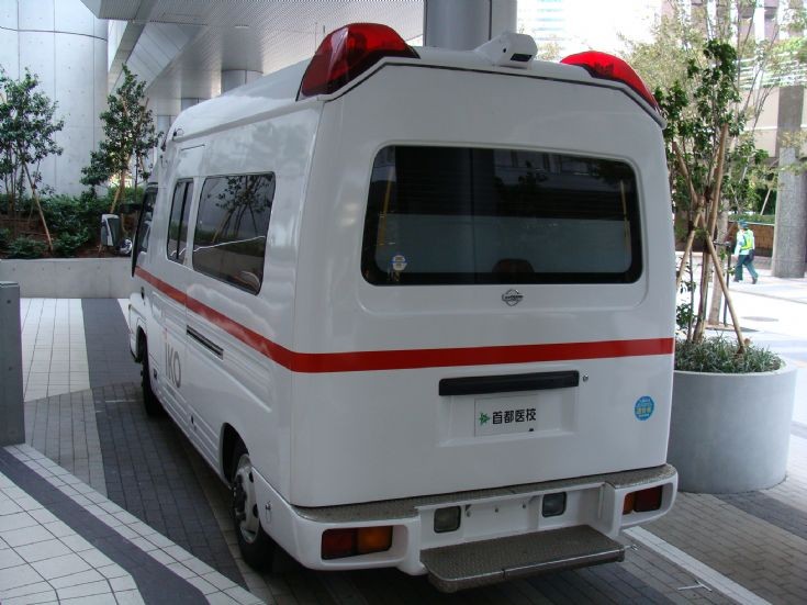 Nissan Ambulance