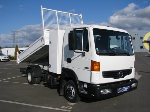 Nissan Atleon