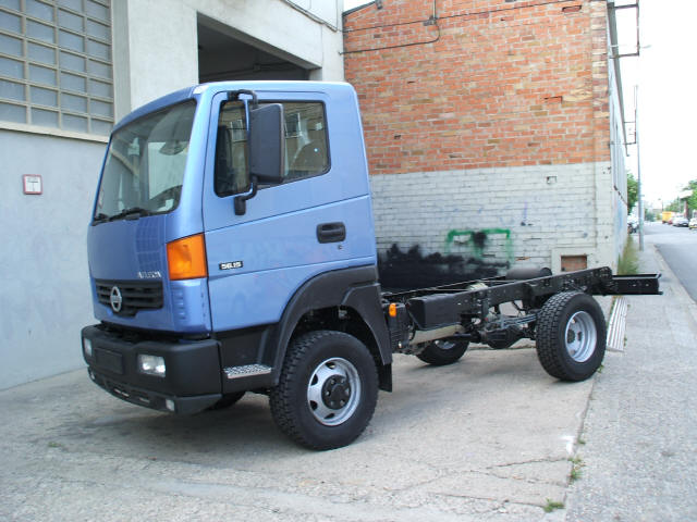 Nissan Atleon