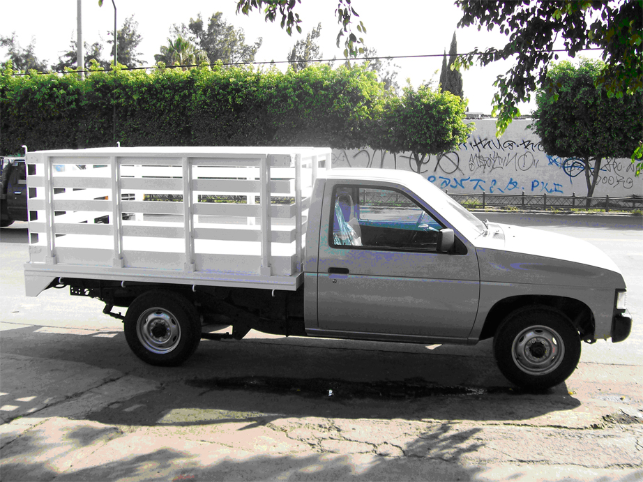 Nissan Estacas