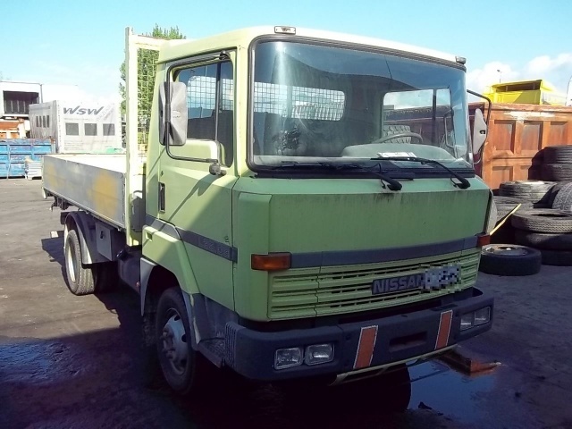 Nissan L35