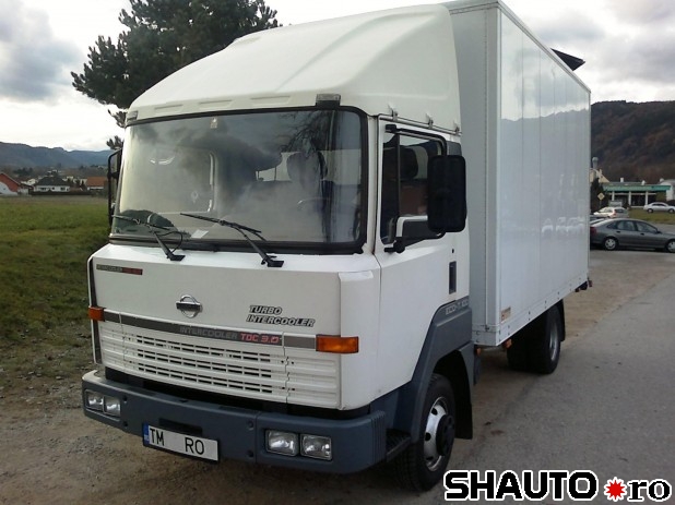Nissan L35