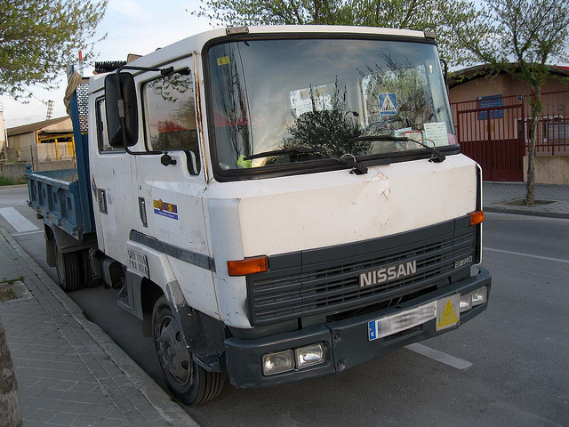 Nissan L80