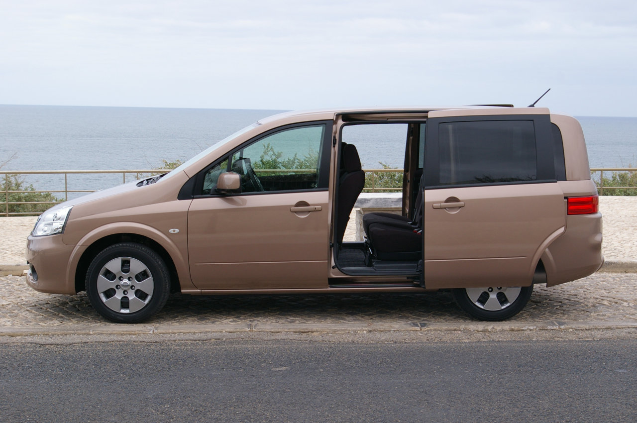 Nissan Lafesta