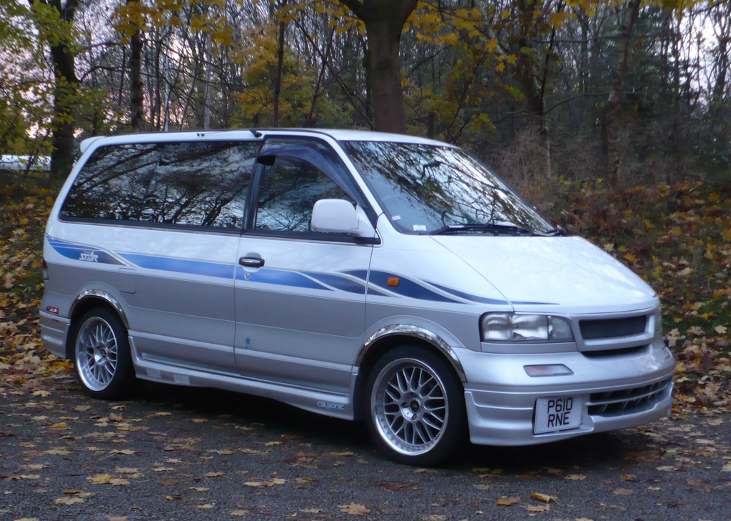 Nissan Largo