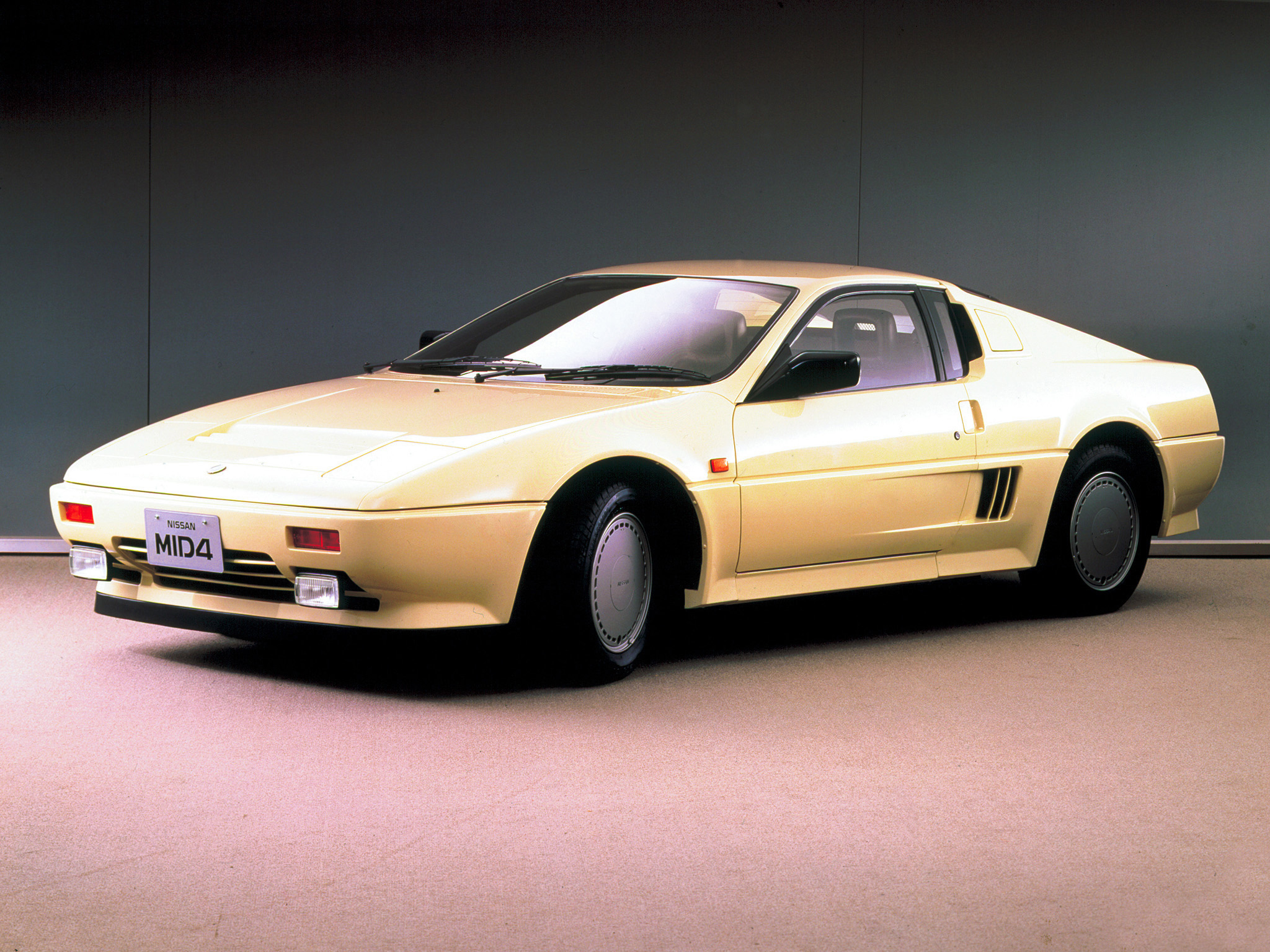 Nissan Mid4