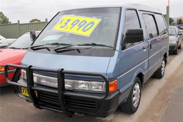 Nissan Nomad