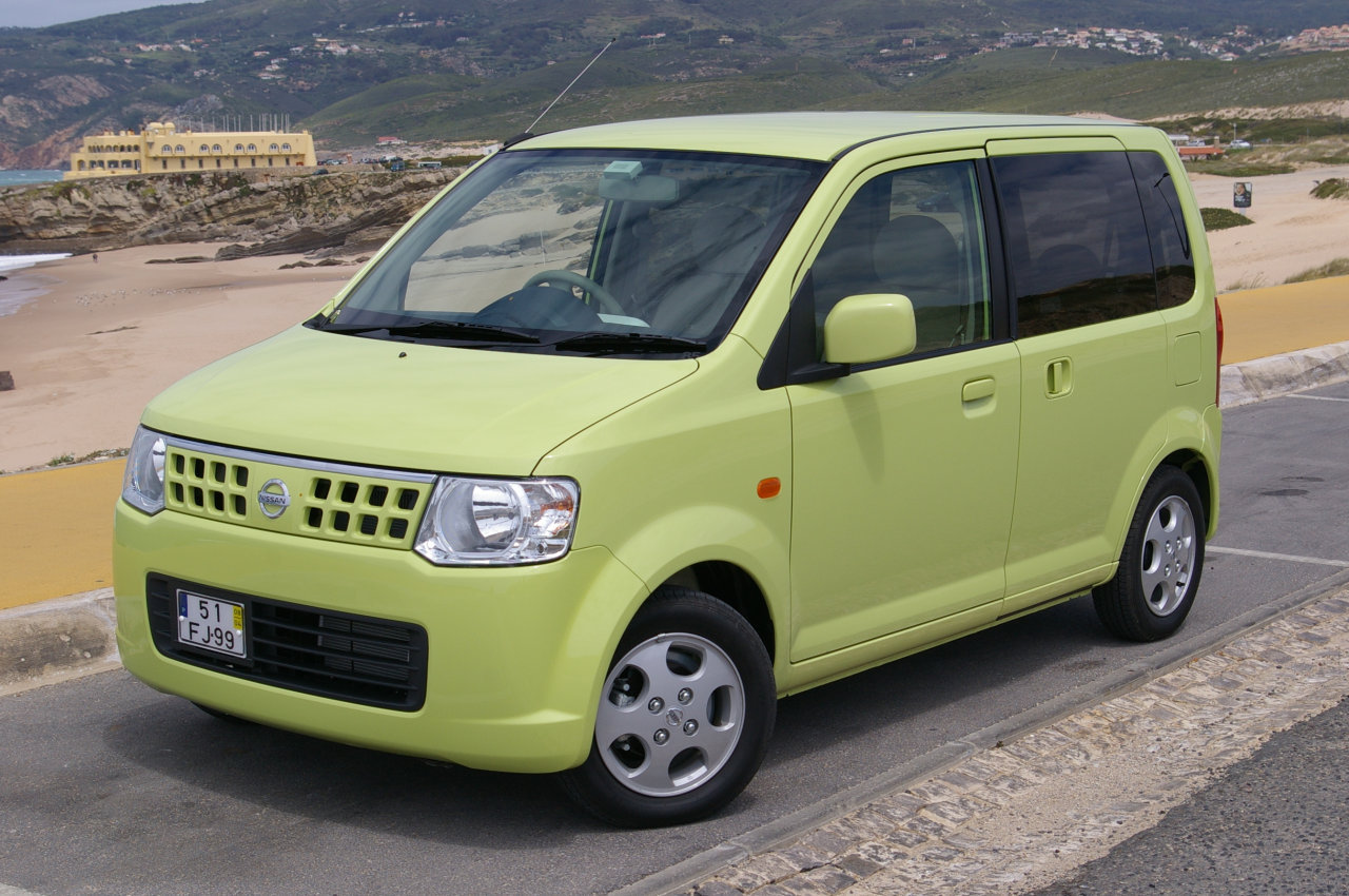 Nissan Otti