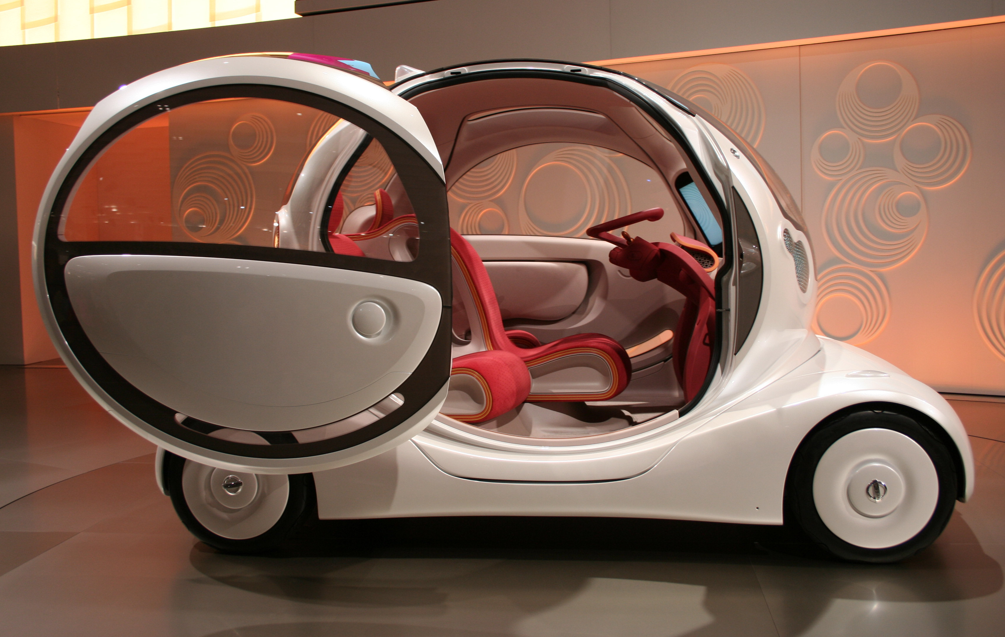 Nissan Pivo