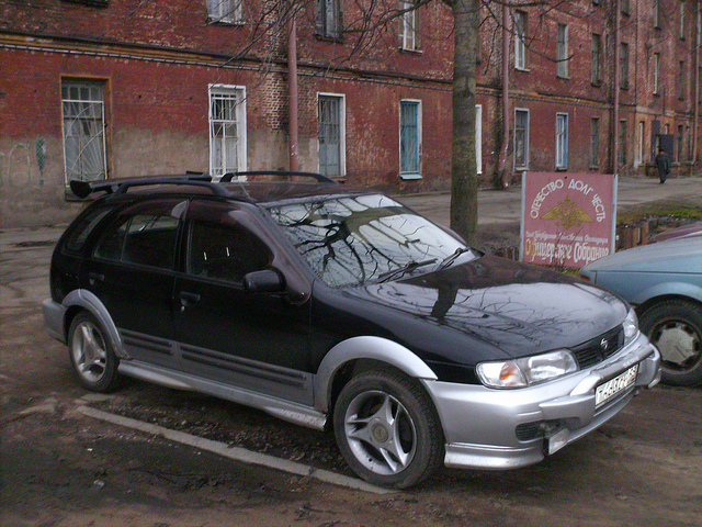Nissan Pular