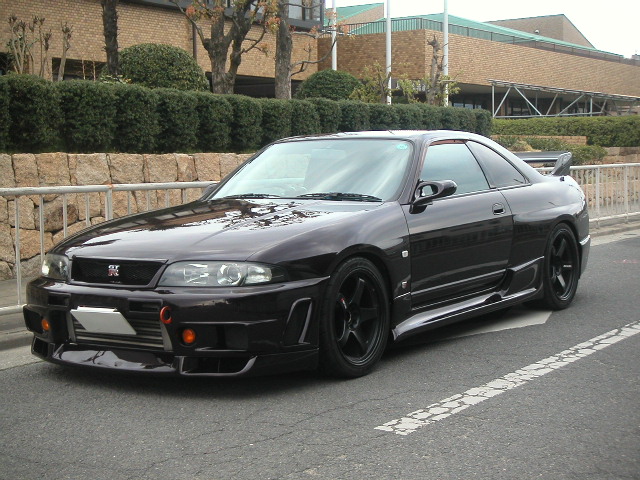 Nissan R33