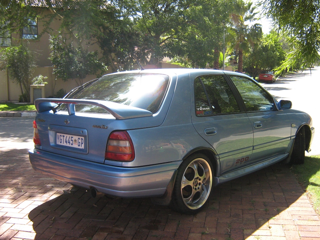 Nissan Sabre
