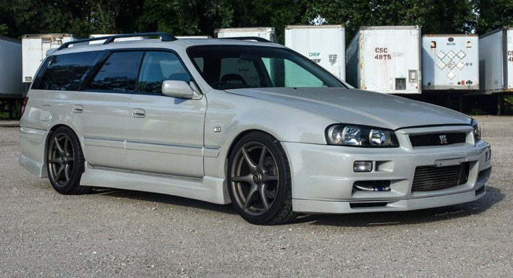 Nissan Stagea