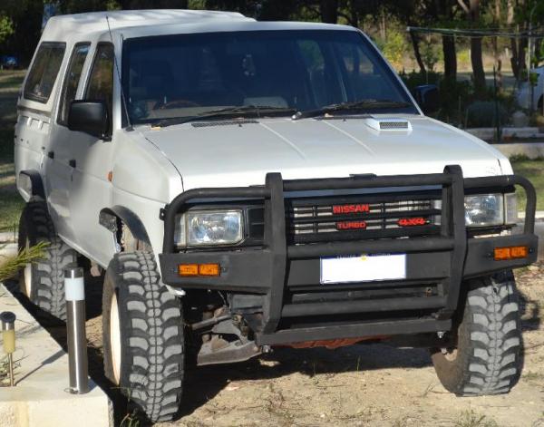 Nissan Navara 1990
