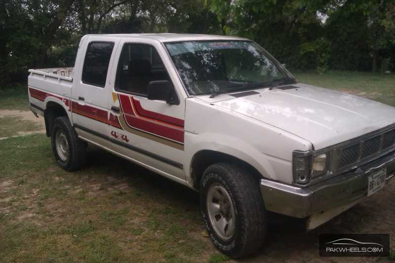 Nissan Navara 1993