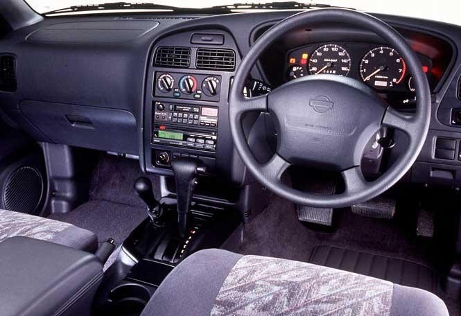 Nissan Navara 1995