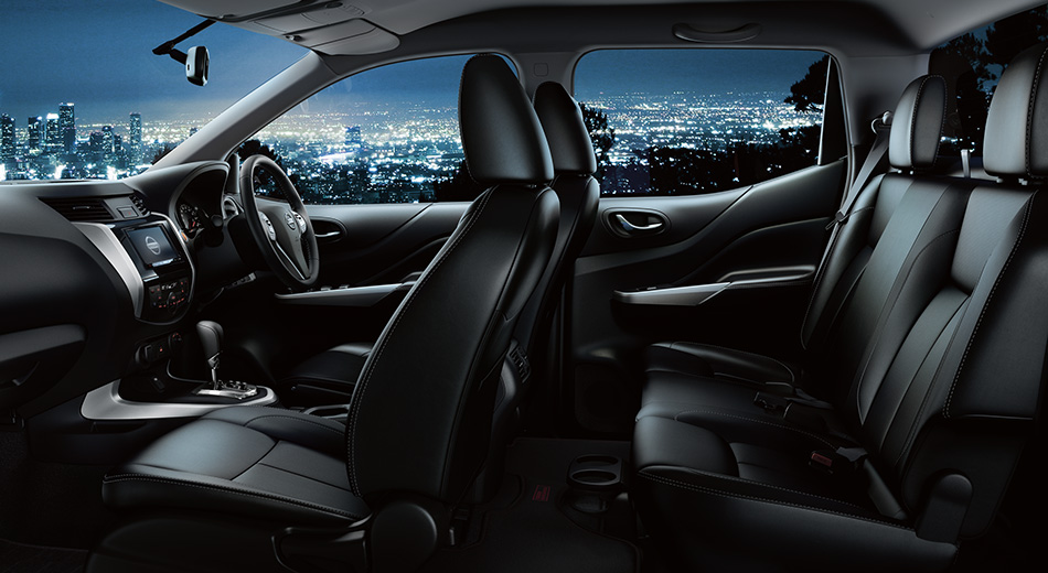 Nissan Navara 2015 Black
