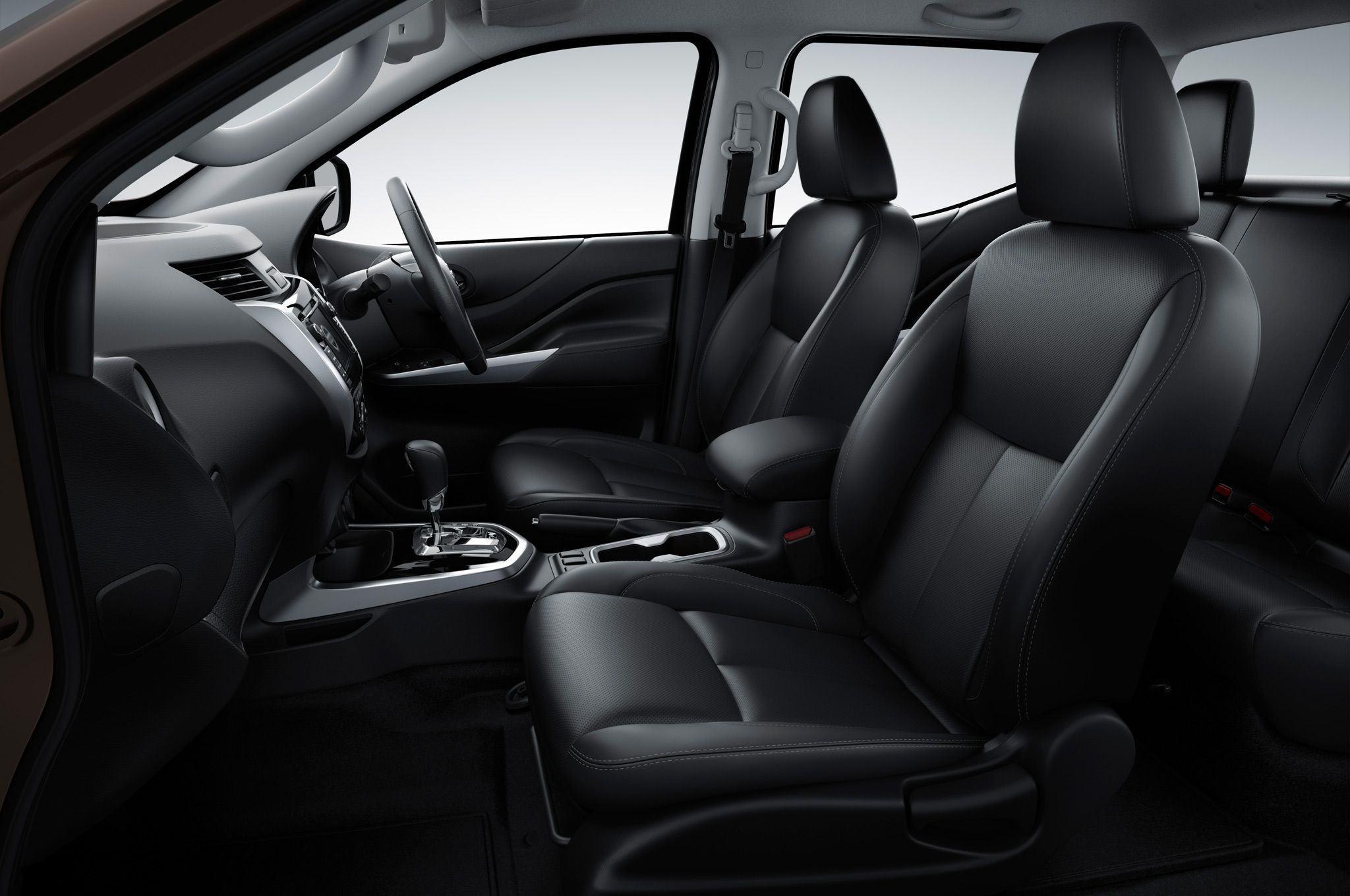 Nissan Navara Black