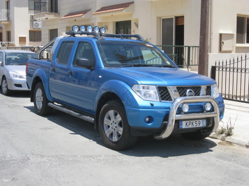 Nissan Navara Blue