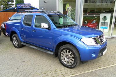 Nissan Navara Blue