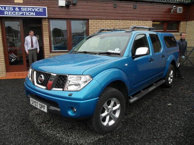 Nissan Navara Blue