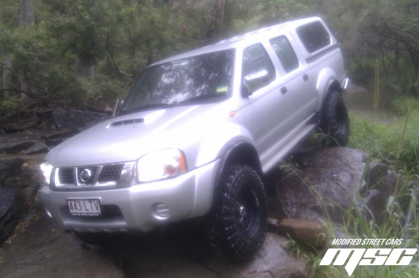 Nissan Navara D22 Modified