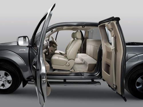 Nissan Navara Extra Cab