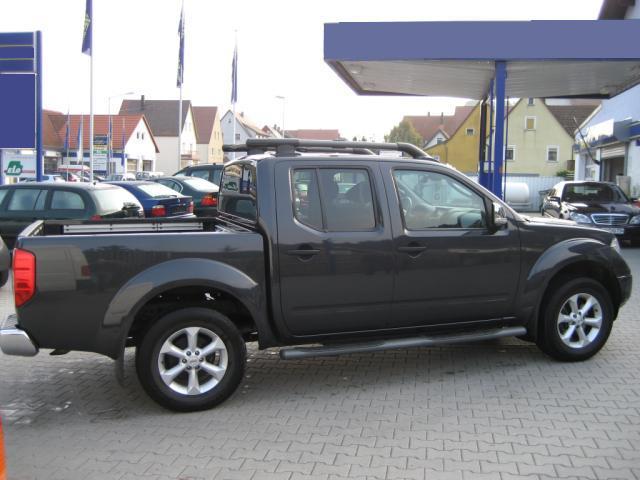 Nissan Navara Grey