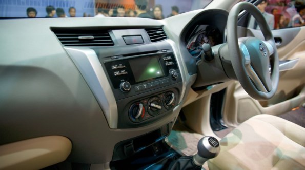 Nissan Navara Np300