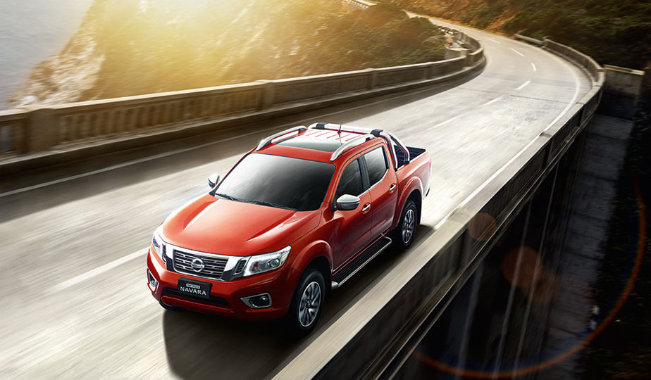 Nissan Navara Red