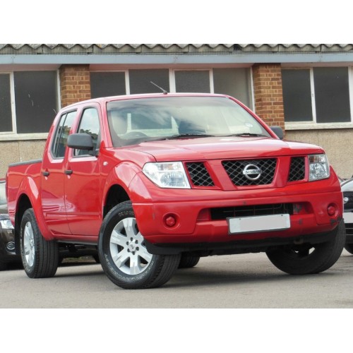 Nissan Navara Red