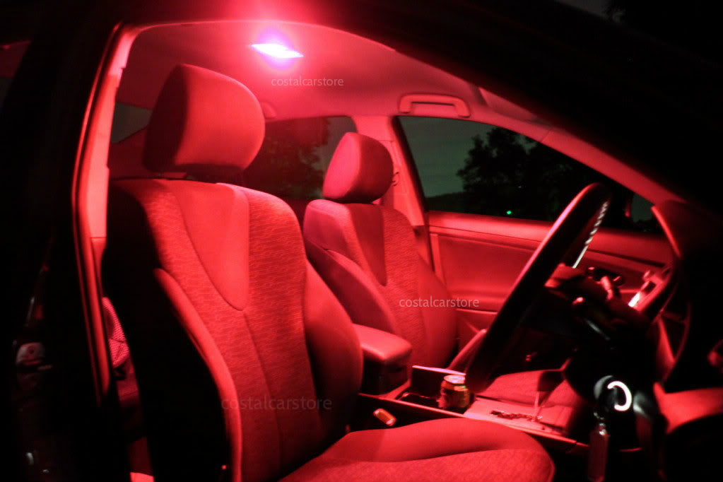 Nissan Navara Red