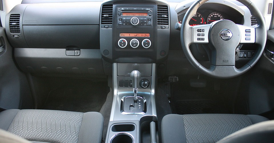 Nissan Navara St