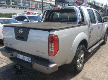 Nissan Navara V6 Petrol