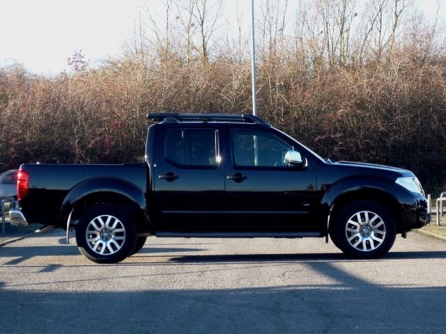 Nissan Navara V6
