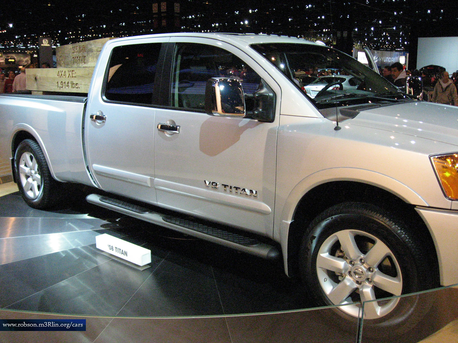 Nissan Navara V8