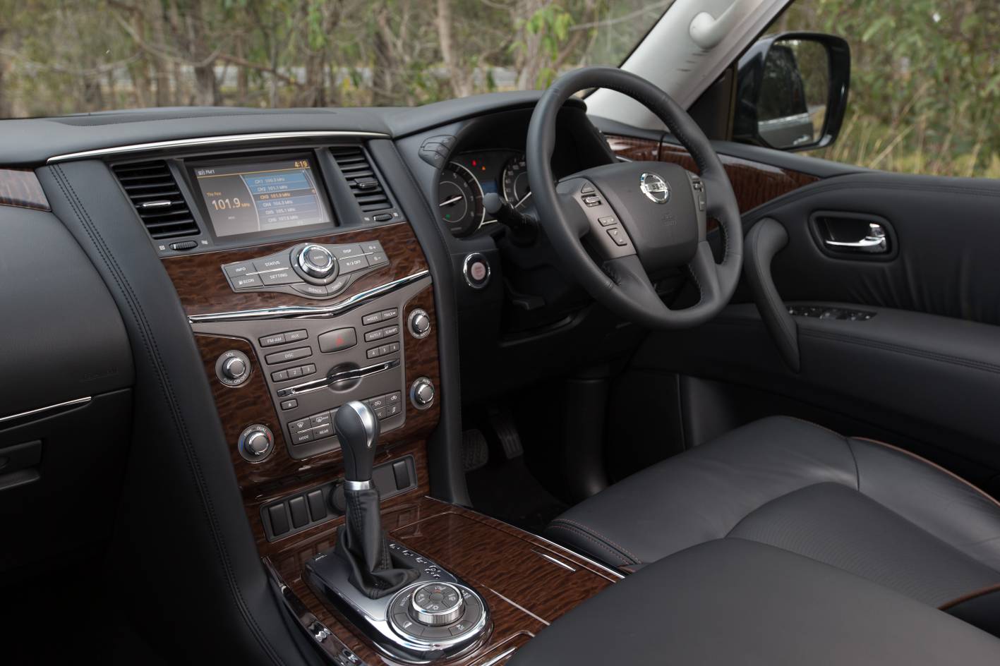 Nissan Navara V8