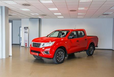 Nissan Navara Van