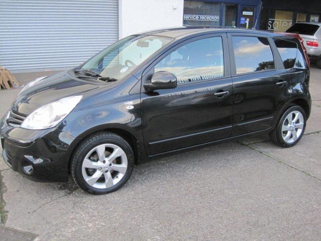 Nissan Note Black