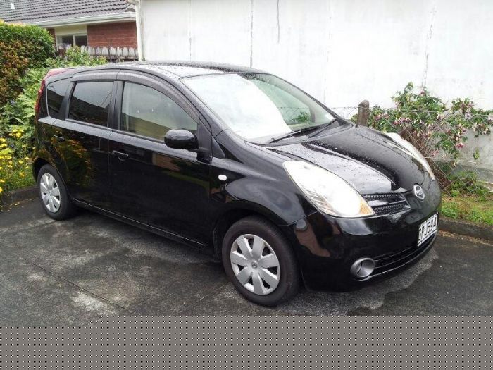 Nissan Note Black