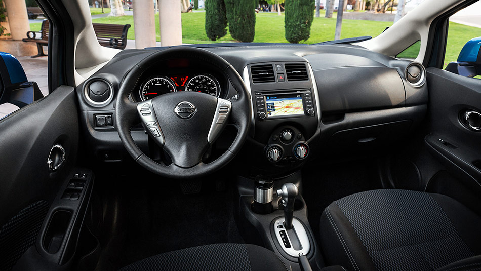 Nissan Note Red