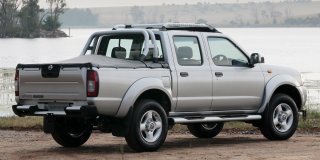 Nissan Np300 4x4