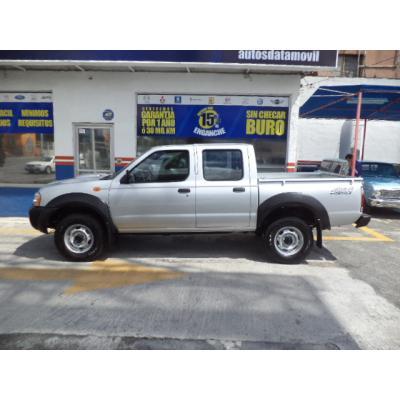 Nissan Np300 Doble Cabina 2014