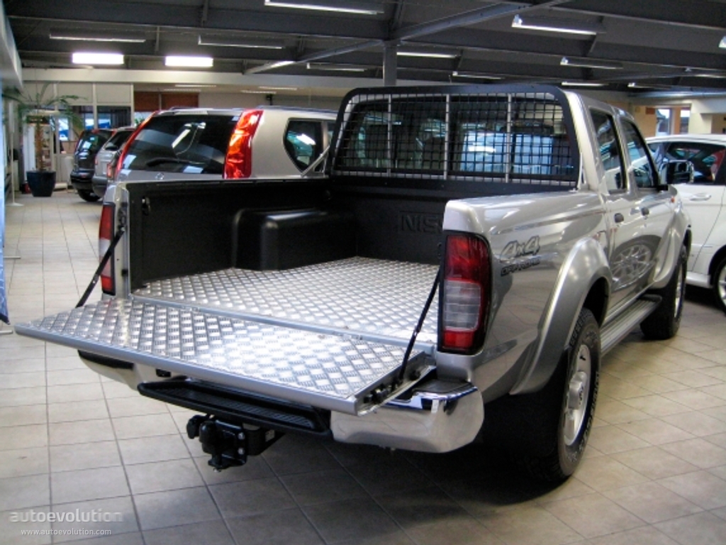 Nissan Np300 Double Cab