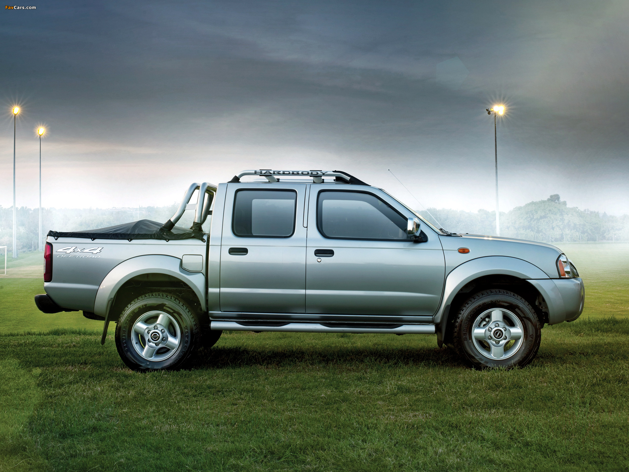Nissan Np300 Double Cab