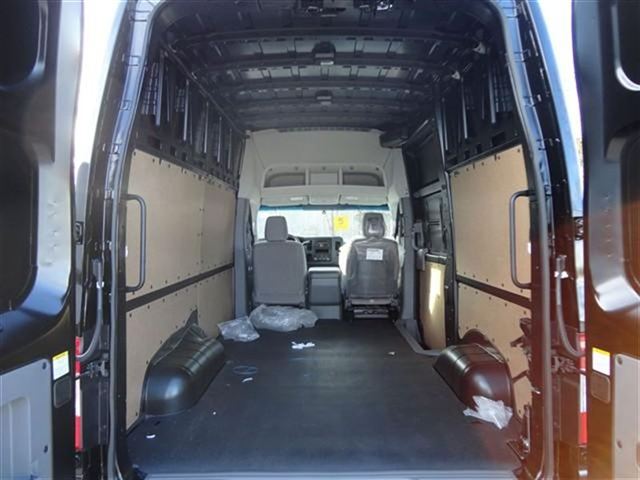 Nissan Nv 2500 Passenger Van