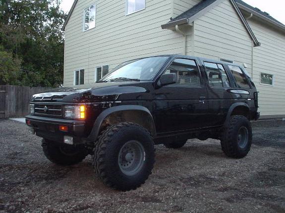 Nissan Pathfinder 1990
