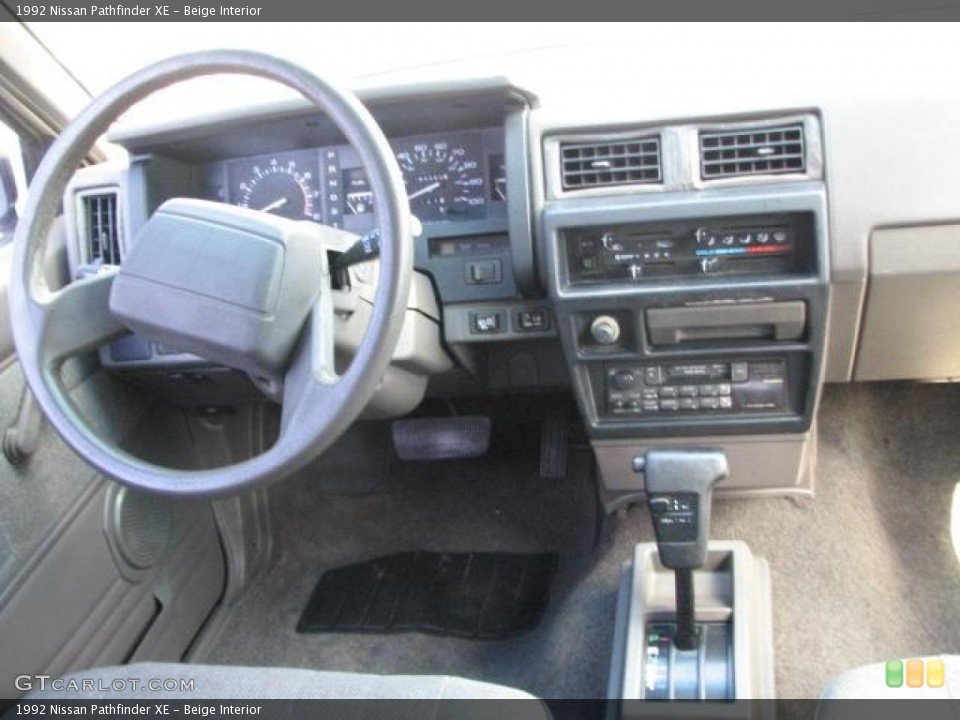 Nissan Pathfinder 1992